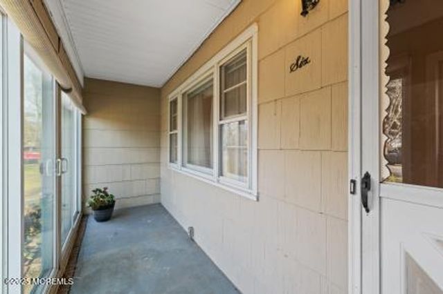 6 Stanford Drive, Toms River, NJ 08757