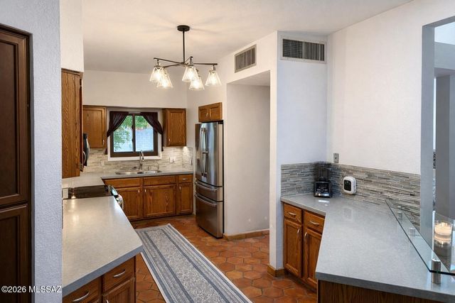 3784 N Fox Avenue, Tucson, AZ 85716