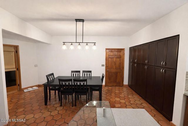 3784 N Fox Avenue, Tucson, AZ 85716