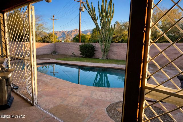 3784 N Fox Avenue, Tucson, AZ 85716