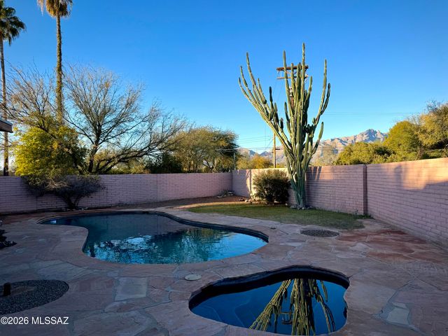 3784 N Fox Avenue, Tucson, AZ 85716
