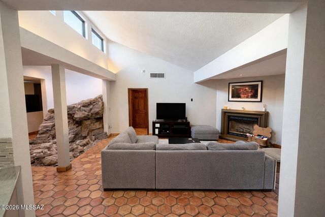 3784 N Fox Avenue, Tucson, AZ 85716