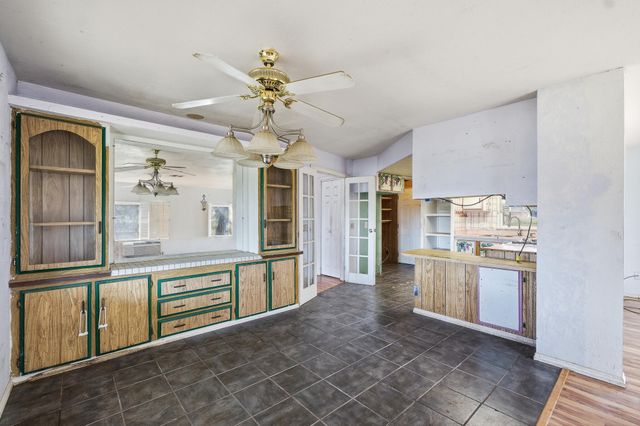 984 S Wisconsin Street, Porterville, CA 93257