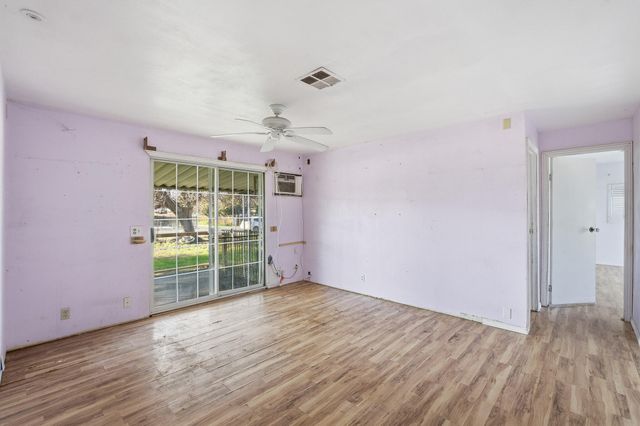 984 S Wisconsin Street, Porterville, CA 93257