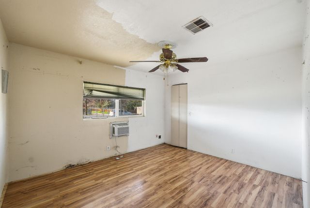 984 S Wisconsin Street, Porterville, CA 93257