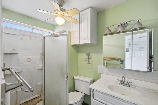 984 S Wisconsin Street, Porterville, CA 93257