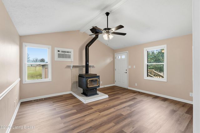 11408 Flowervale Ln, Louisville, KY 40272