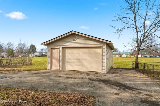 11408 Flowervale Ln, Louisville, KY 40272