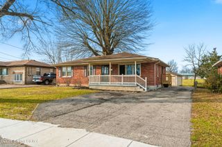 11408 Flowervale Ln, Louisville, KY 40272