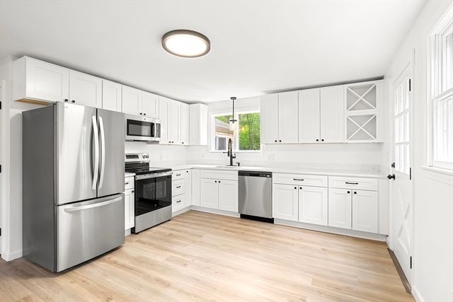 2800 Anderson Drive, Dighton, MA 02715