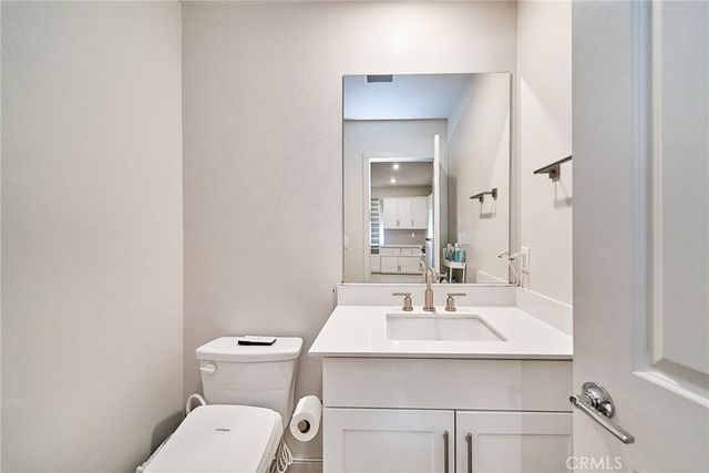 163 Dove Landing, Covina, CA 91722
