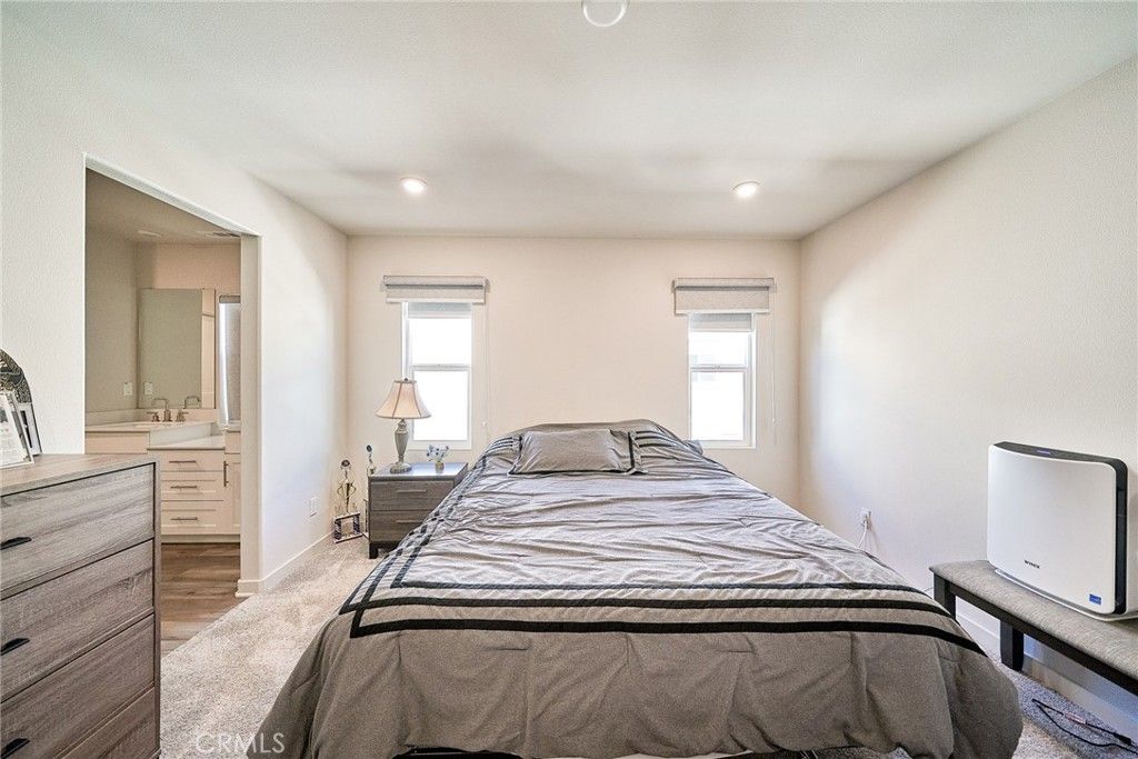 Image 10 of property listing at 163 Dove Landing, Covina, CA 91722