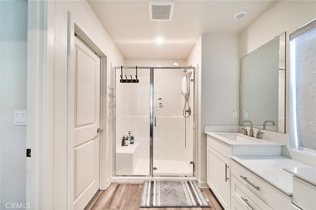 Image 11 of property listing at 163 Dove Landing, Covina, CA 91722