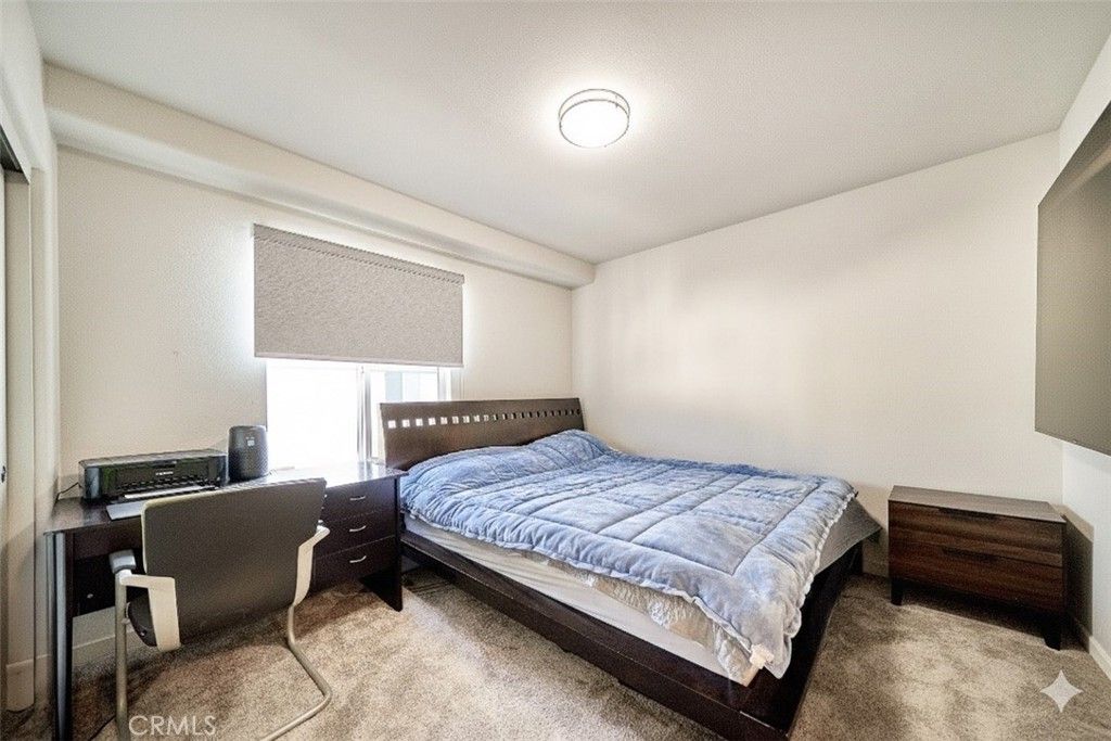 Image 13 of property listing at 163 Dove Landing, Covina, CA 91722