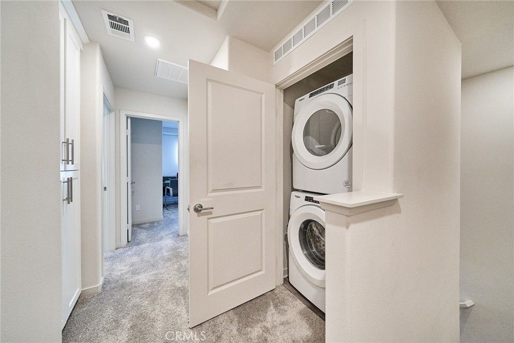 Image 17 of property listing at 163 Dove Landing, Covina, CA 91722