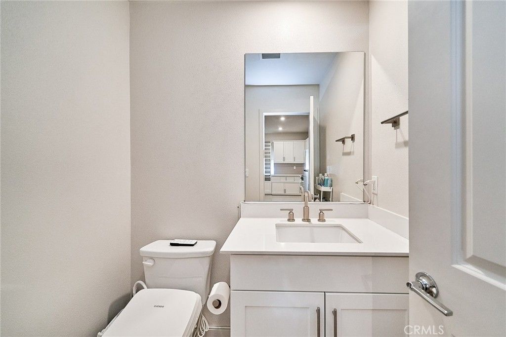 Image 2 of property listing at 163 Dove Landing, Covina, CA 91722