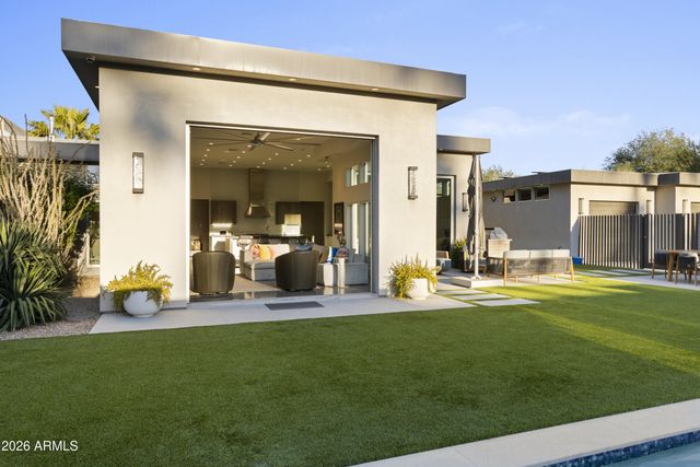 6219 E Redwing Road, Paradise Valley, AZ 85253