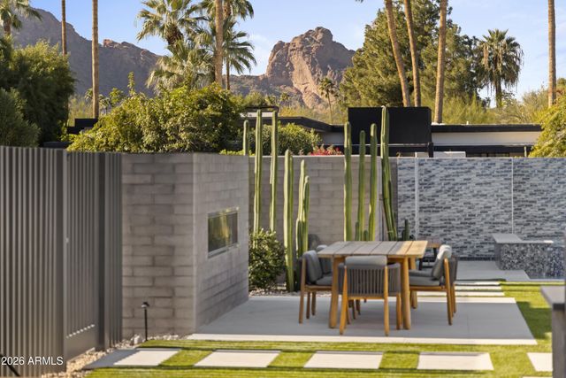 6219 E Redwing Road, Paradise Valley, AZ 85253