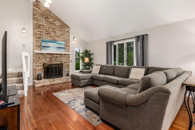 8900 Locherbie Court, Dublin, OH 43017