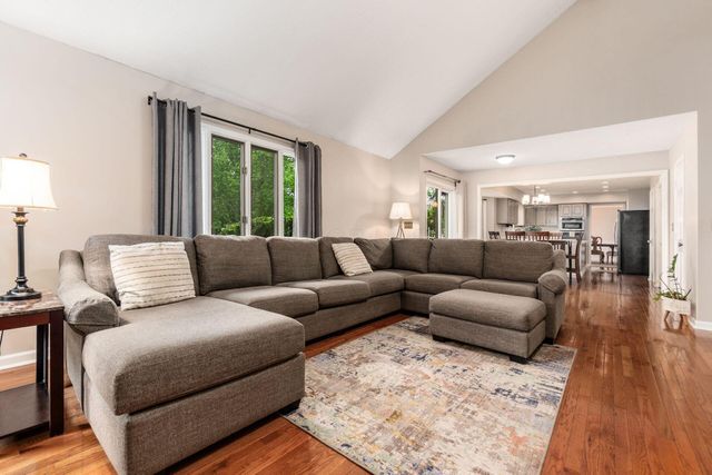 8900 Locherbie Court, Dublin, OH 43017