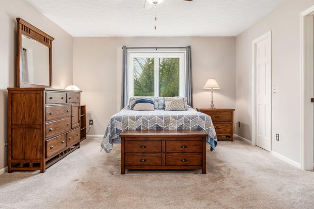 8900 Locherbie Court, Dublin, OH 43017