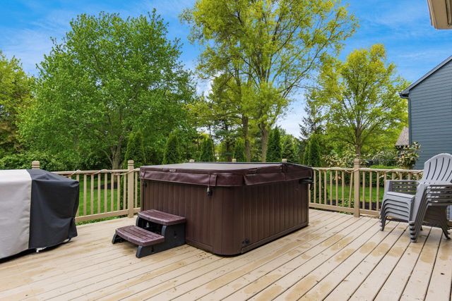 8900 Locherbie Court, Dublin, OH 43017
