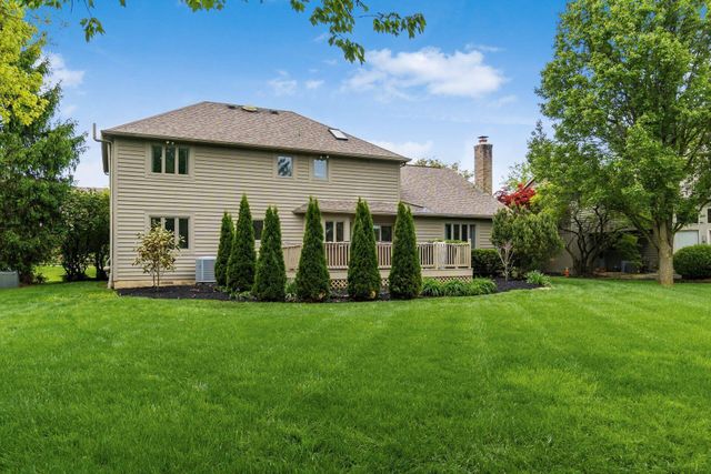 8900 Locherbie Court, Dublin, OH 43017