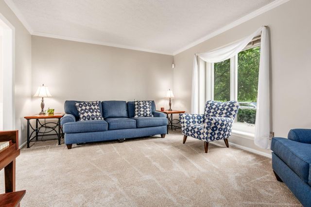 8900 Locherbie Court, Dublin, OH 43017