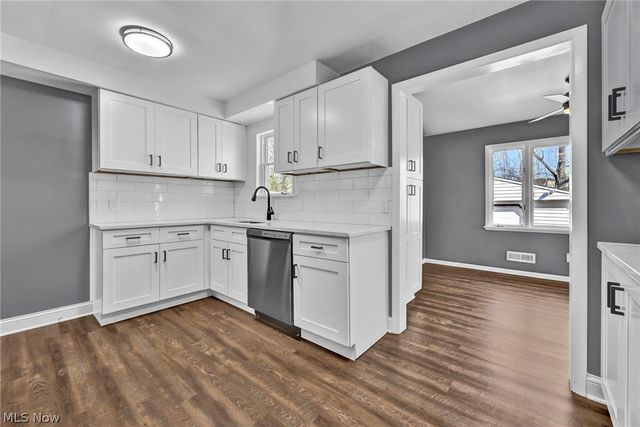 612 North Street, Brooklyn Heights, OH 44131