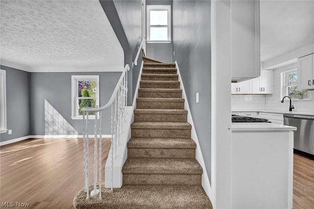 612 North Street, Brooklyn Heights, OH 44131