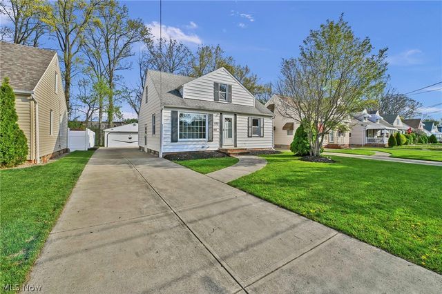 612 North Street, Brooklyn Heights, OH 44131