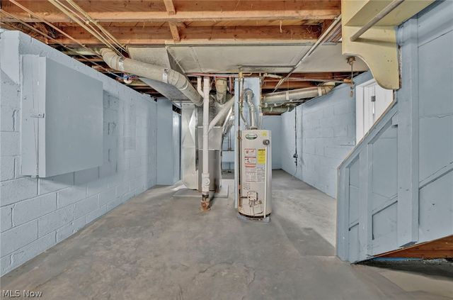 612 North Street, Brooklyn Heights, OH 44131