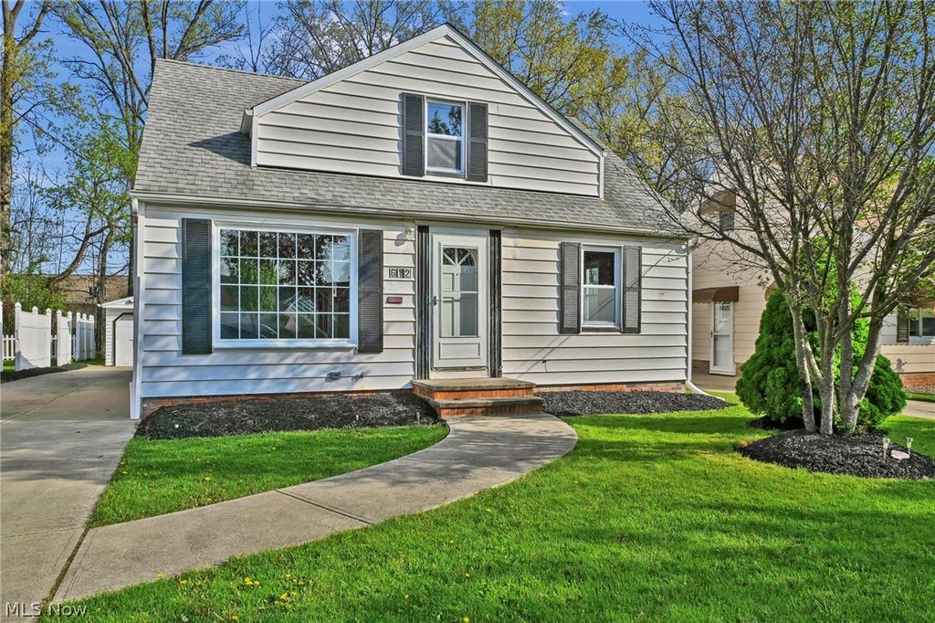 612 North Street, Brooklyn Heights, OH 44131