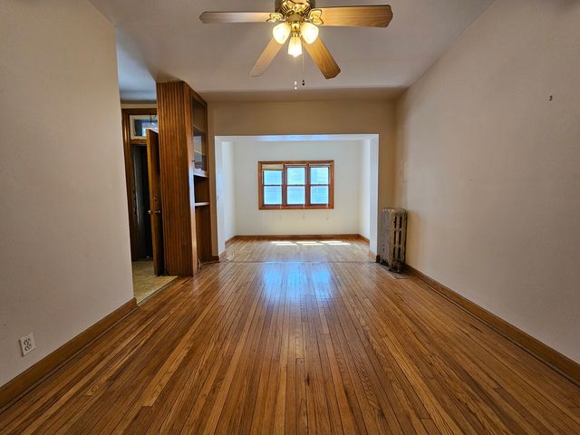703 W Cornelia Avenue 2R, Chicago, IL 60657