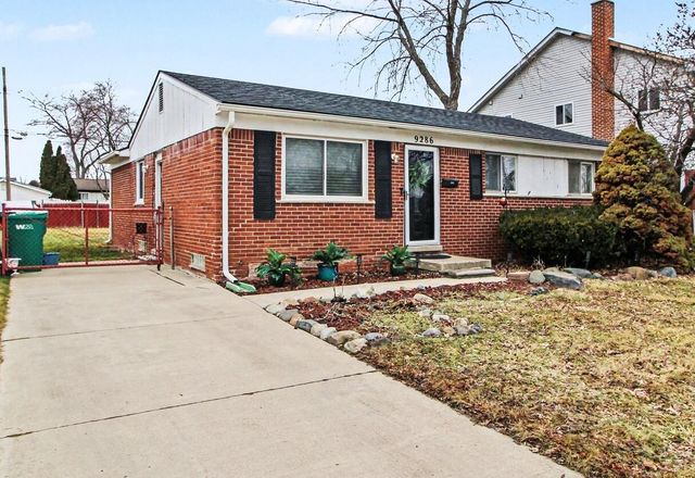 9286 Chamberlain Street, Romulus, MI 48174
