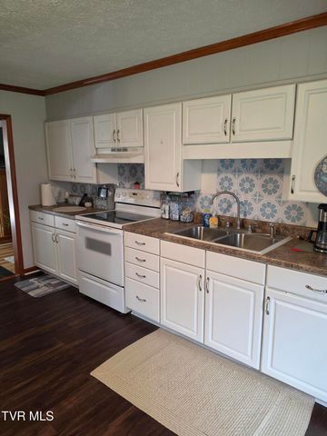 200 Glenbrook Mountain Road, Keokee, VA 24265