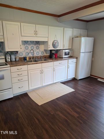 200 Glenbrook Mountain Road, Keokee, VA 24265