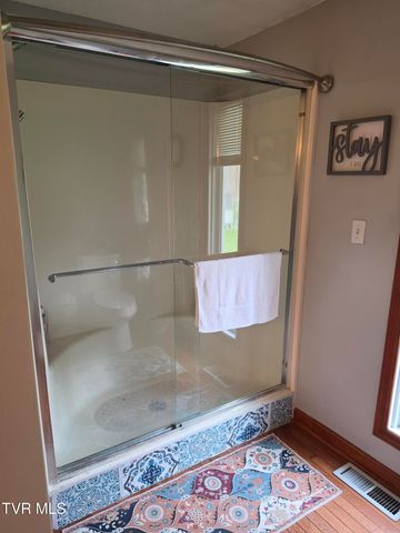 200 Glenbrook Mountain Road, Keokee, VA 24265