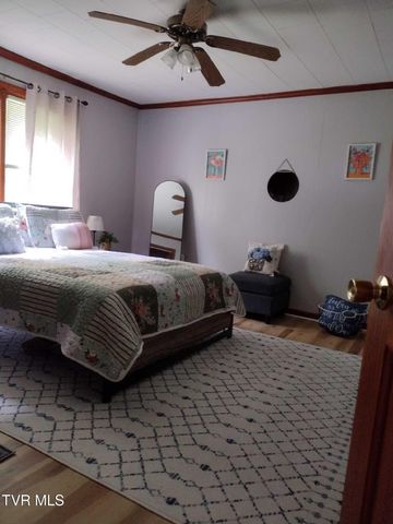 200 Glenbrook Mountain Road, Keokee, VA 24265