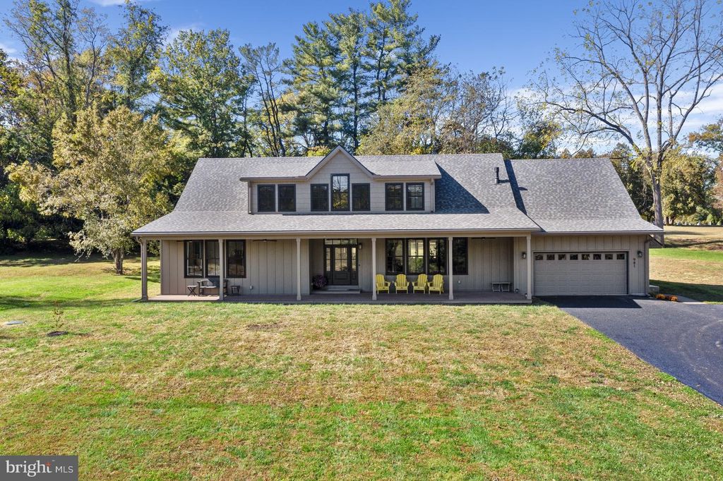 981 THORNBURY RD, West Chester, PA 19382