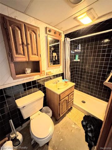 31090 Mc Namee, Fraser, MI 48026