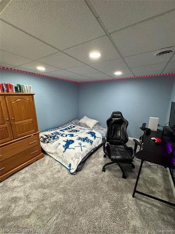 31090 Mc Namee, Fraser, MI 48026