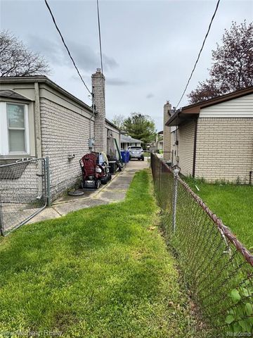 31090 Mc Namee, Fraser, MI 48026