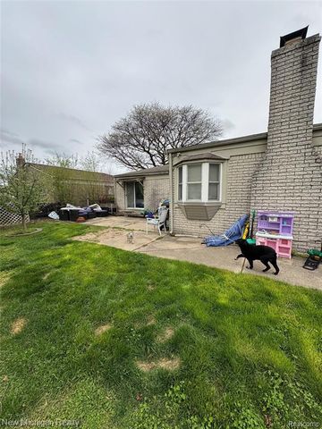 31090 Mc Namee, Fraser, MI 48026
