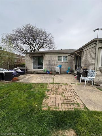 31090 Mc Namee, Fraser, MI 48026