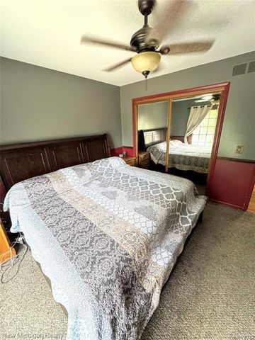 31090 Mc Namee, Fraser, MI 48026