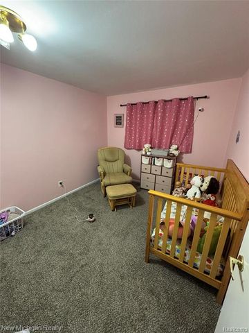 31090 Mc Namee, Fraser, MI 48026