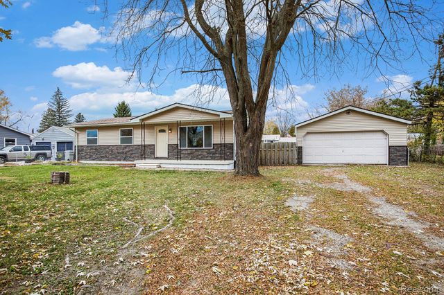 5111 Paro Drive, Genesee Charter Township, MI 48506