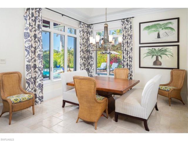 3520 Gin LN, Naples, FL 34102