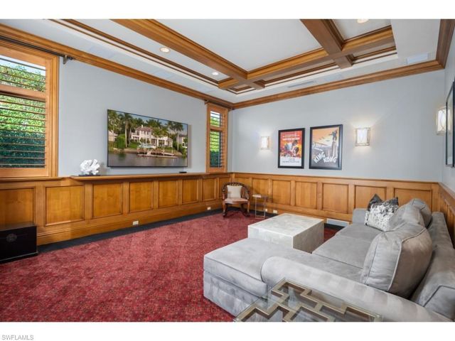 3520 Gin LN, Naples, FL 34102